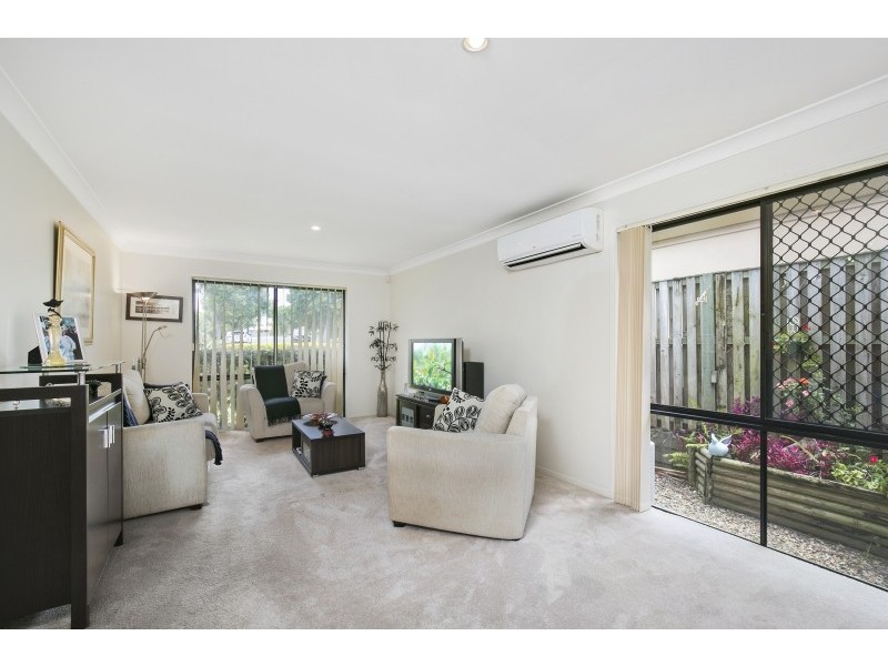 1 Peachwood Court, Robina QLD 4226