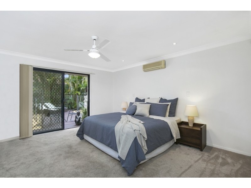 1 Peachwood Court, Robina QLD 4226