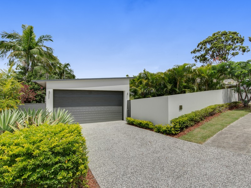 6 Dundee Court, Robina QLD 4226