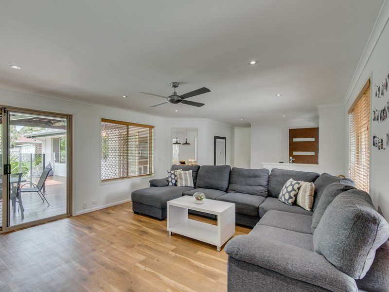 6 Dundee Court, Robina QLD 4226