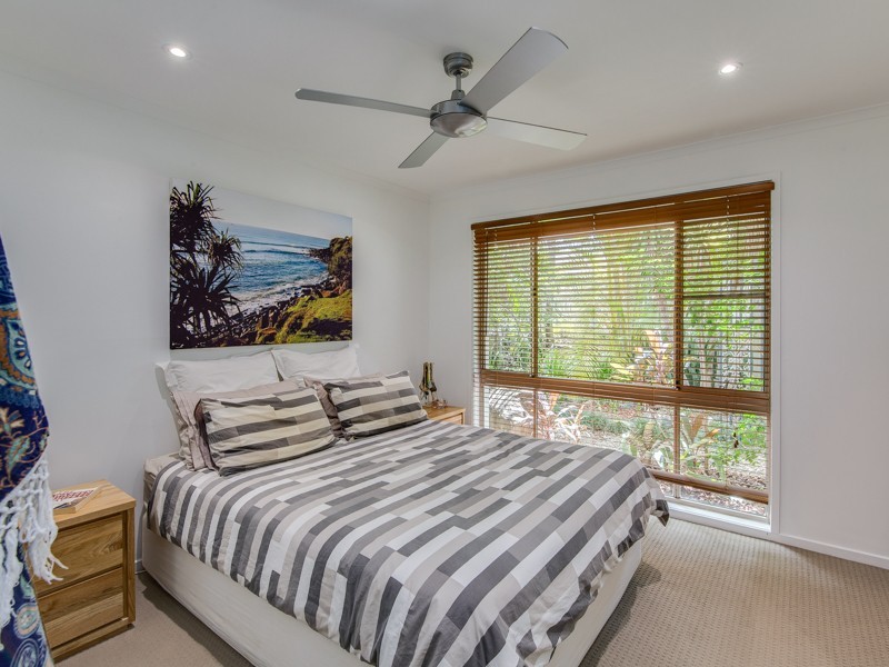 6 Dundee Court, Robina QLD 4226
