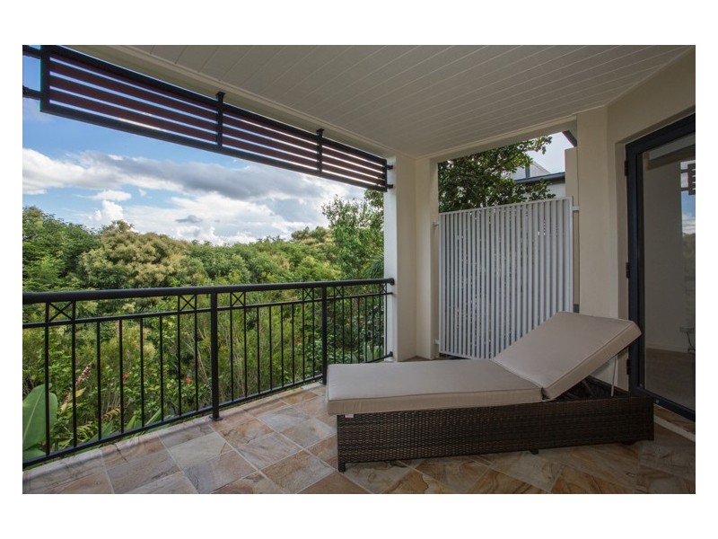 1060/1 The Cove Crescent, Carrara QLD 4211