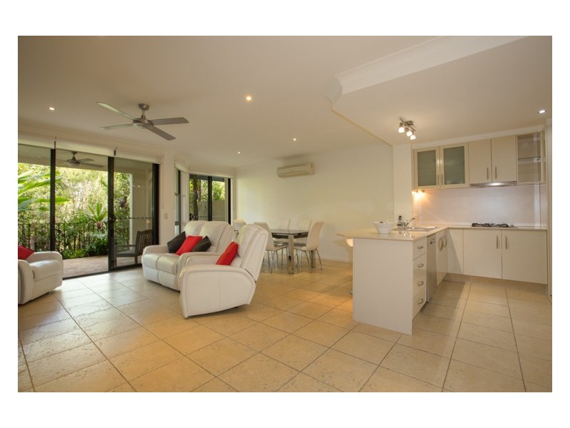 1060/1 The Cove Crescent, Carrara QLD 4211