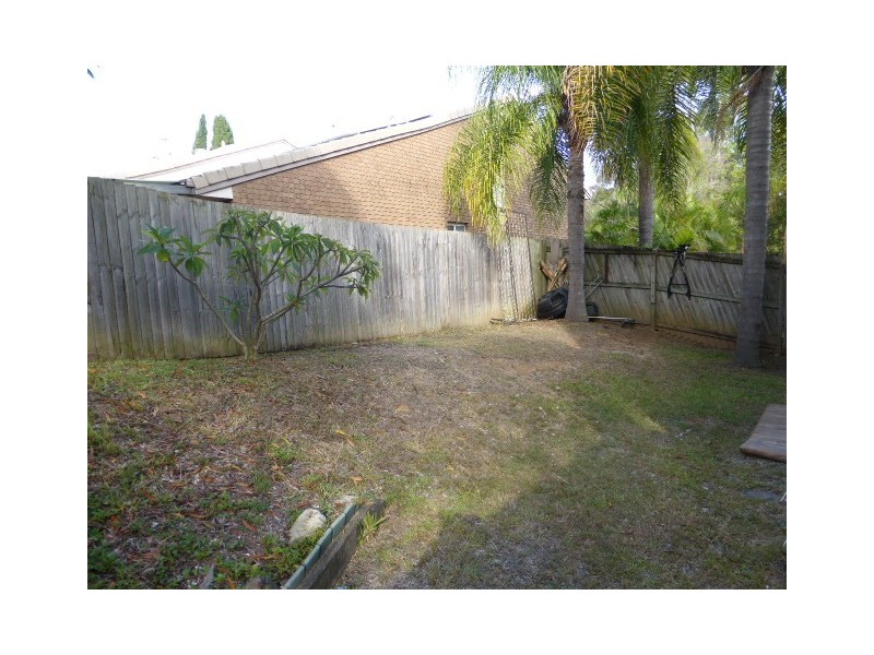 8/35 Killarney Avenue, Robina QLD 4226