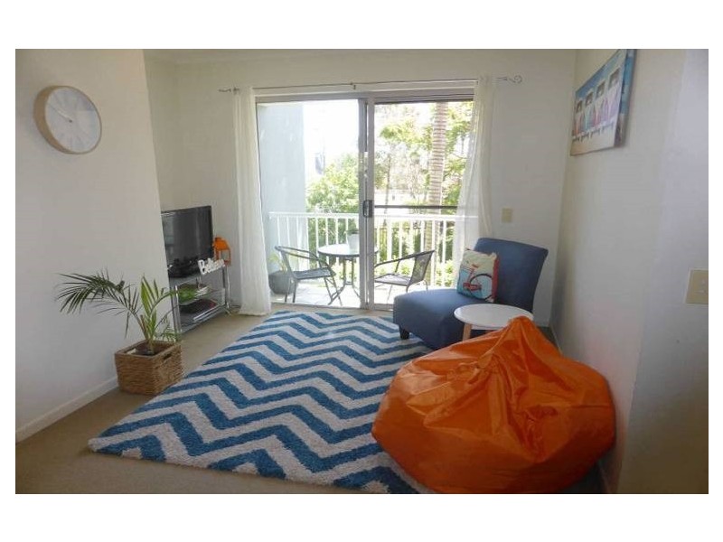 16/1 Riverwalk Avenue, Robina QLD 4226