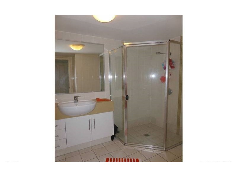 16/1 Riverwalk Avenue, Robina QLD 4226