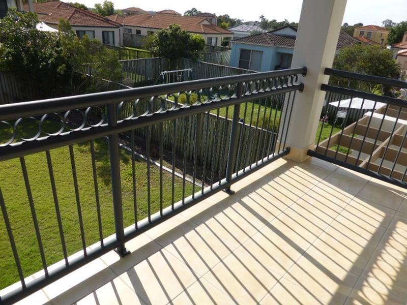 27 Woody Views Way, Robina QLD 4226