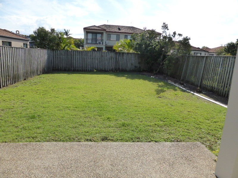 27 Woody Views Way, Robina QLD 4226