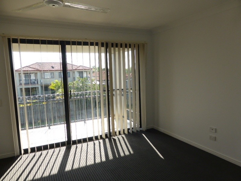 27 Woody Views Way, Robina QLD 4226