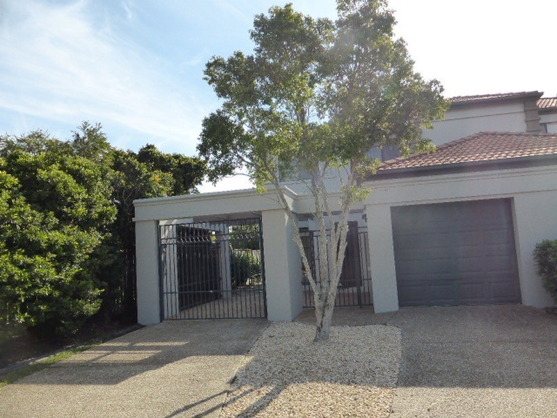 27 Woody Views Way, Robina QLD 4226