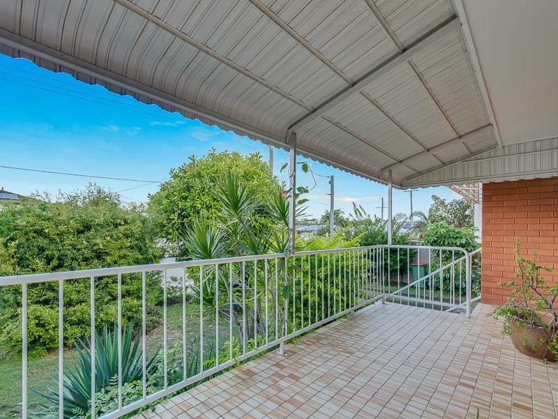 39 Eleventh Avenue, Palm Beach QLD 4221