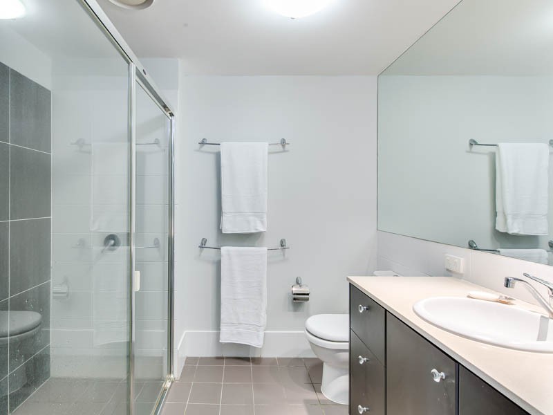 2/64 Riverwalk Avenue, Robina QLD 4226