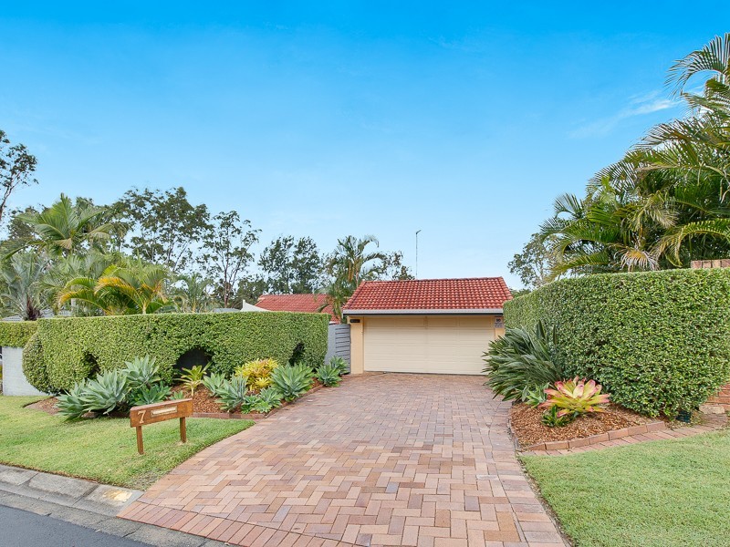 7 Chatswood Court, Robina QLD 4226