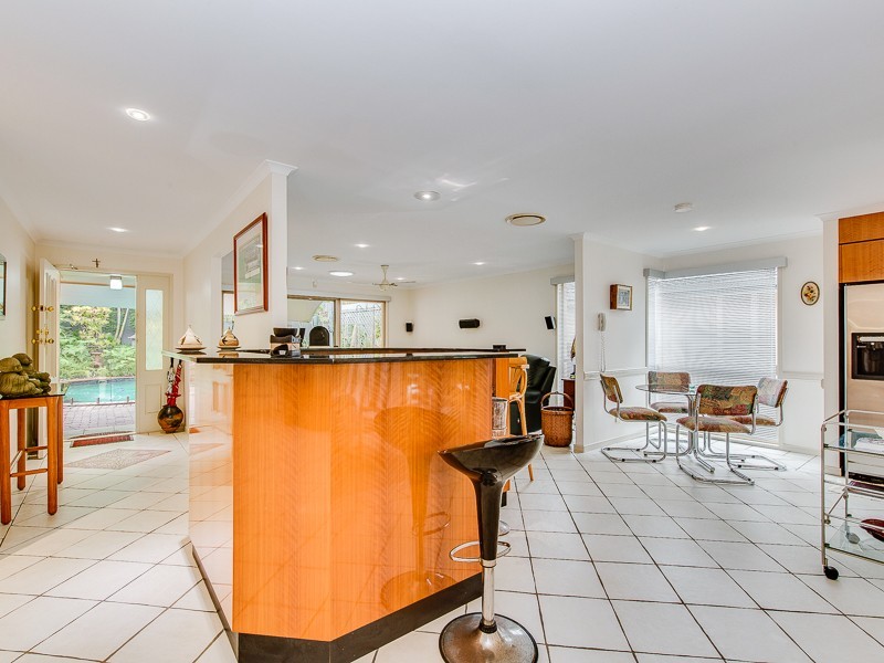 7 Chatswood Court, Robina QLD 4226