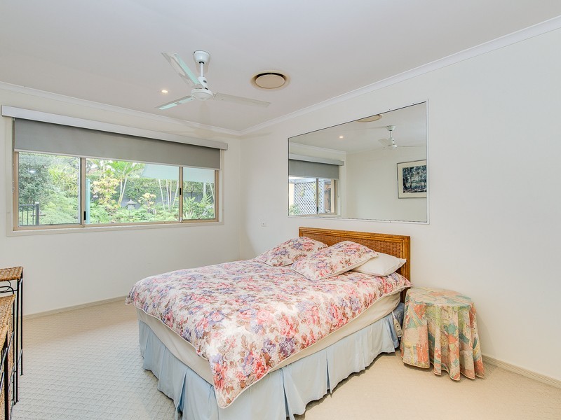 7 Chatswood Court, Robina QLD 4226