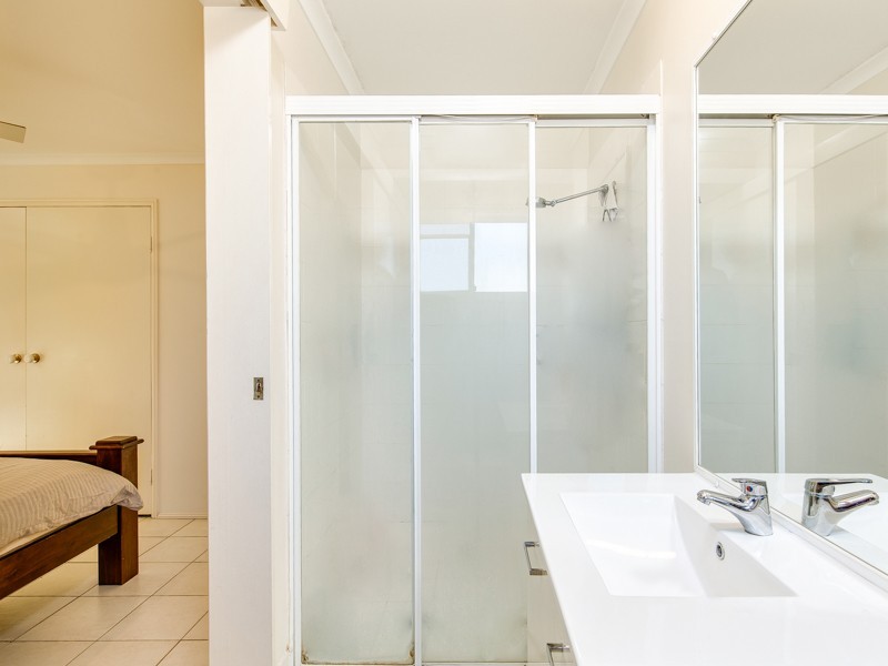 72 Chisholm Road, Carrara QLD 4211