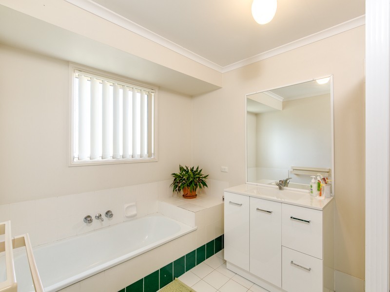 72 Chisholm Road, Carrara QLD 4211