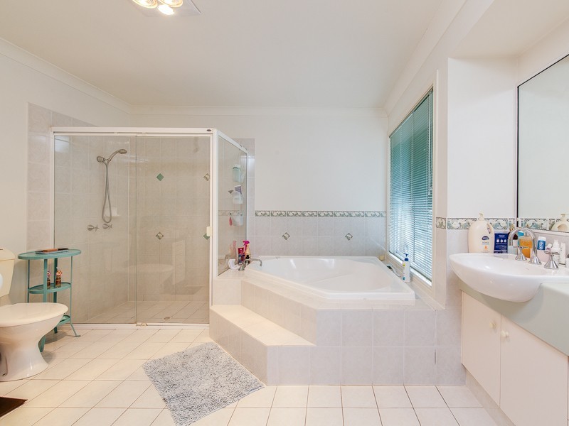 3 Anglesea Court, Robina QLD 4226