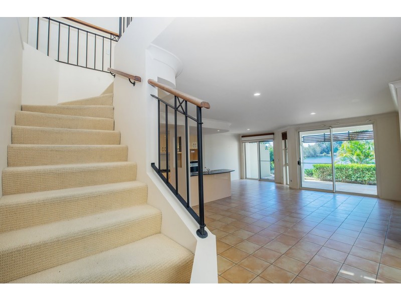 1022/1 The Cove Crescent, Carrara QLD 4211