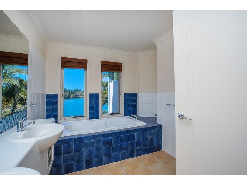 1022/1 The Cove Crescent, Carrara QLD 4211