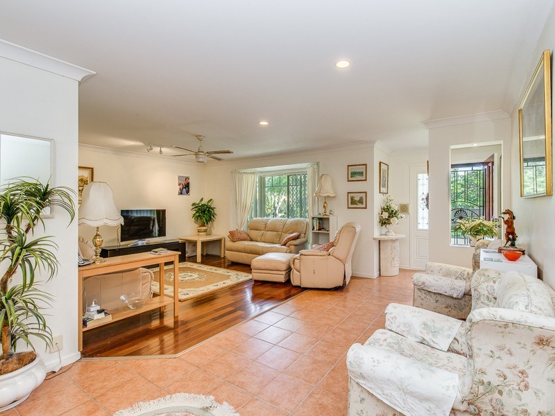 24 Madeline Street, Mudgeeraba QLD 4213