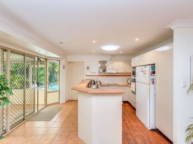 24 Madeline Street, Mudgeeraba QLD 4213