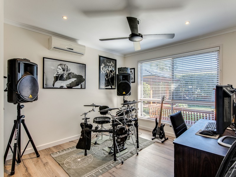 39 Ron Penhaligon Way, Robina QLD 4226