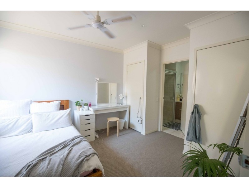 11/27 Ranier Crescent, Varsity Lakes QLD 4227