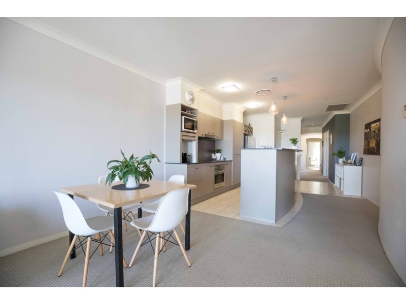 11/27 Ranier Crescent, Varsity Lakes QLD 4227