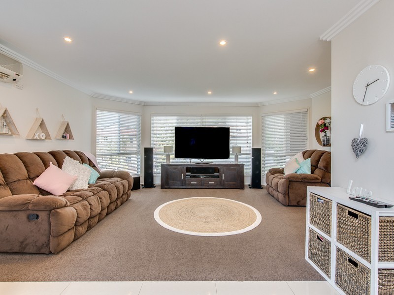 43 Langport Parade, Mudgeeraba QLD 4213