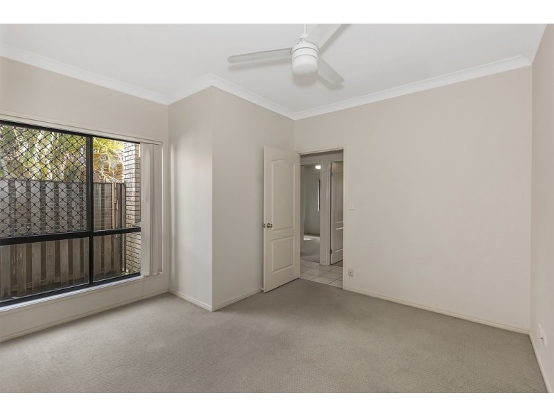 15 Imperia Crescent, Varsity Lakes QLD 4227