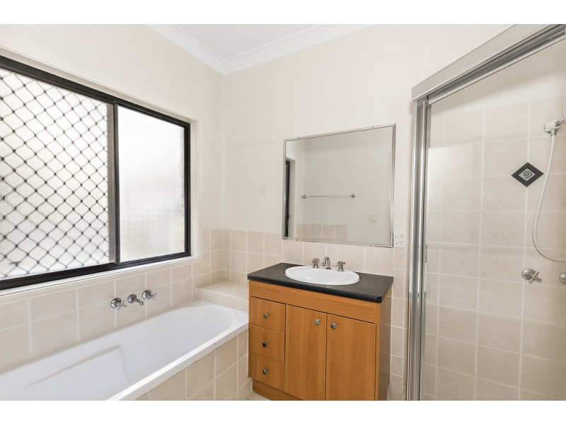 15 Imperia Crescent, Varsity Lakes QLD 4227