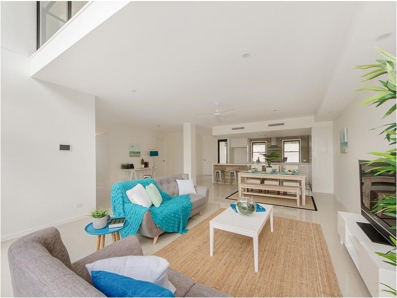 1and2/2 Heights Drive, Robina QLD 4226
