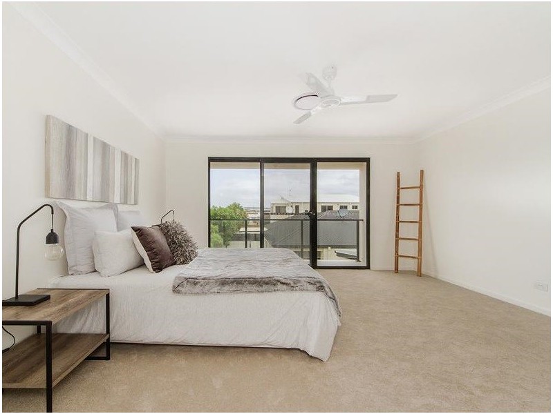 1and2/2 Heights Drive, Robina QLD 4226