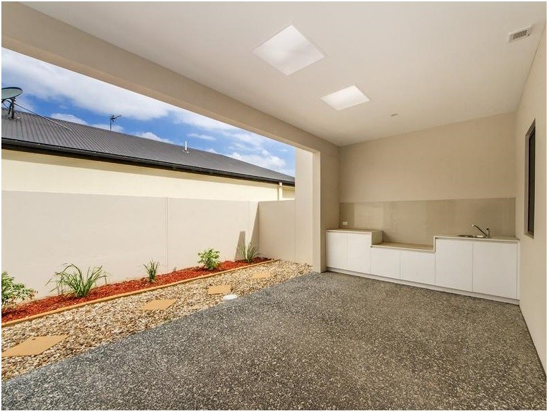 1and2/2 Heights Drive, Robina QLD 4226