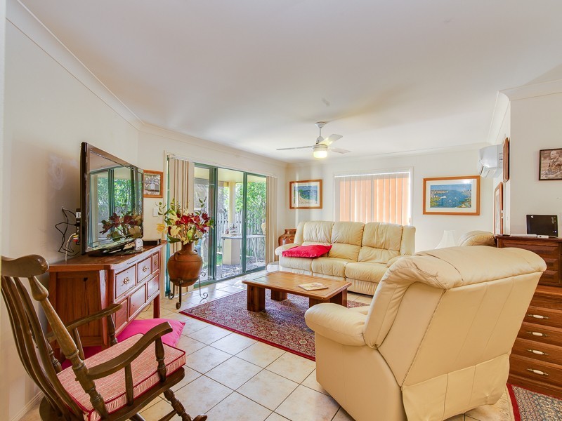 6 Oaklyn Place, Merrimac QLD 4226