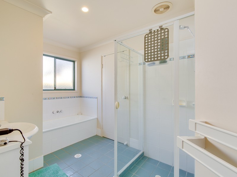 6 Oaklyn Place, Merrimac QLD 4226