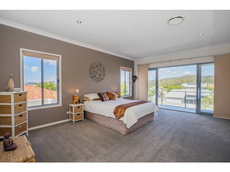 2/30 Heights Drive, Robina QLD 4226