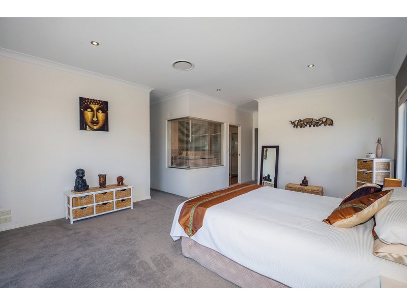 2/30 Heights Drive, Robina QLD 4226