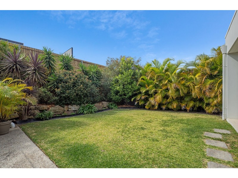 2/30 Heights Drive, Robina QLD 4226