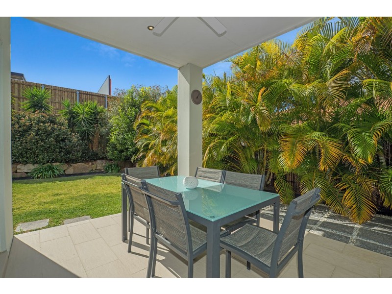 2/30 Heights Drive, Robina QLD 4226