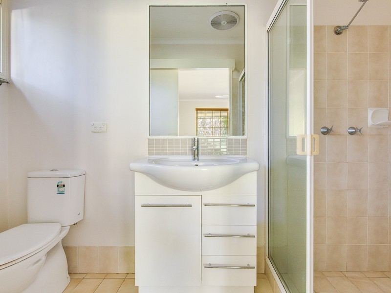 7 Angaston Avenue, Carrara QLD 4211