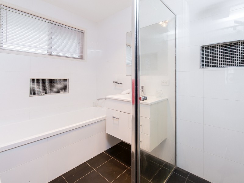 18 Misty Court, Varsity Lakes QLD 4227