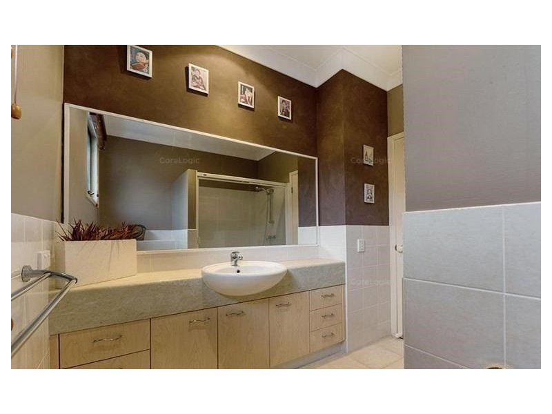 3/2 Wingate Court, Varsity Lakes QLD 4227