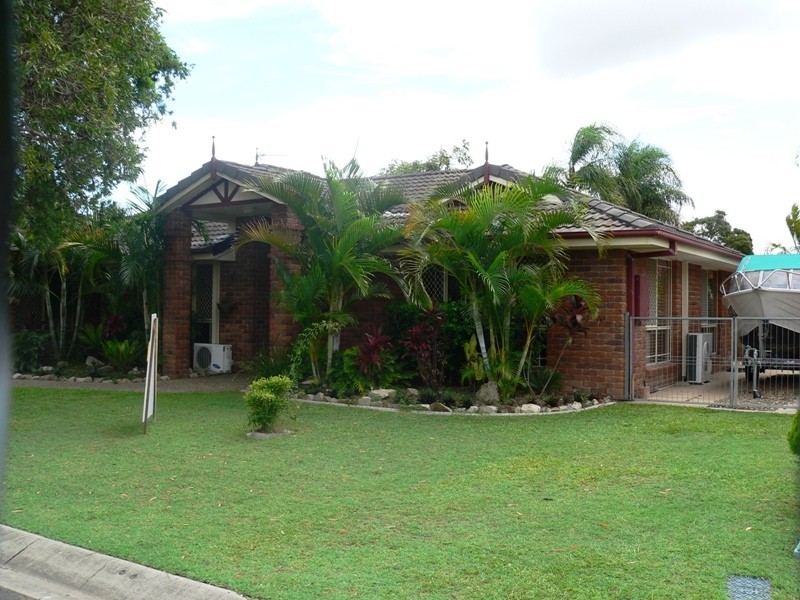 8 Vancouver Drive, Robina QLD 4226