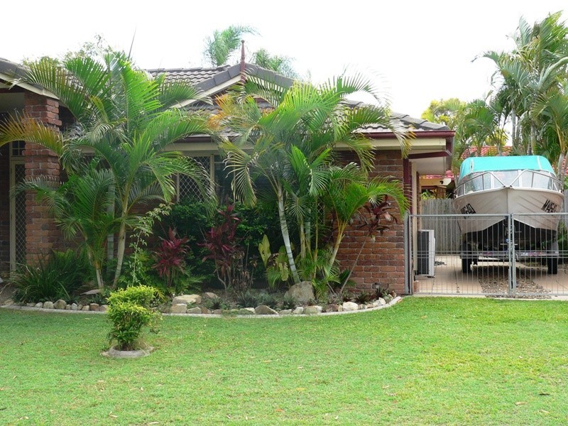 8 Vancouver Drive, Robina QLD 4226