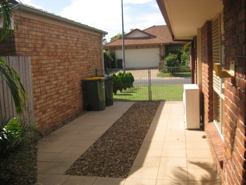 8 Vancouver Drive, Robina QLD 4226