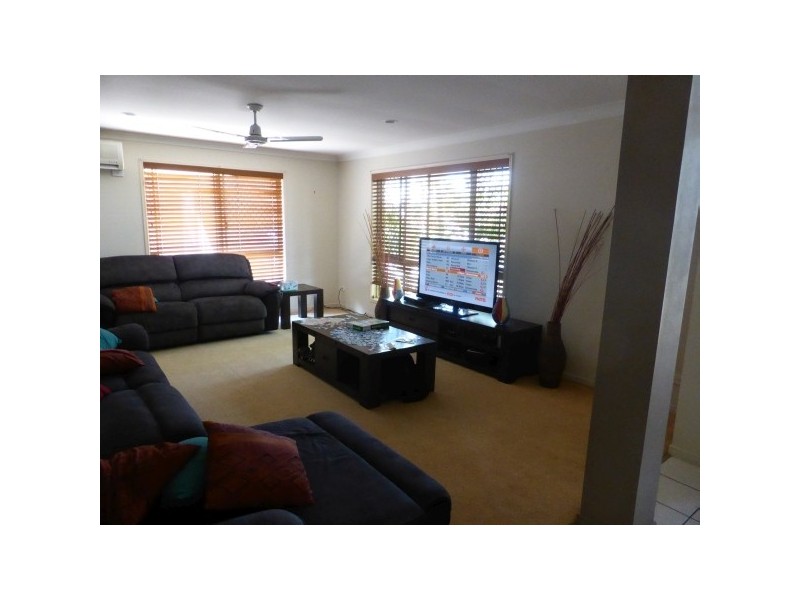 8 Vancouver Drive, Robina QLD 4226