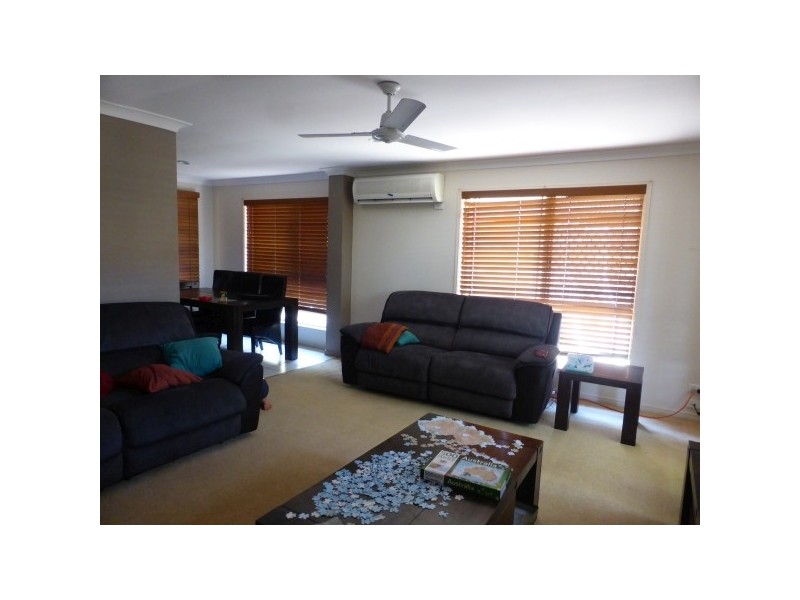 8 Vancouver Drive, Robina QLD 4226