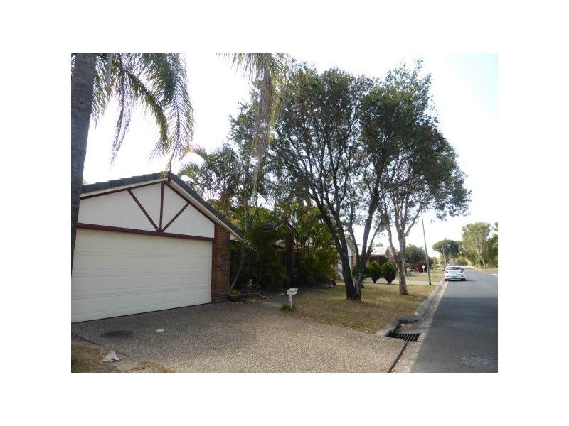 8 Vancouver Drive, Robina QLD 4226